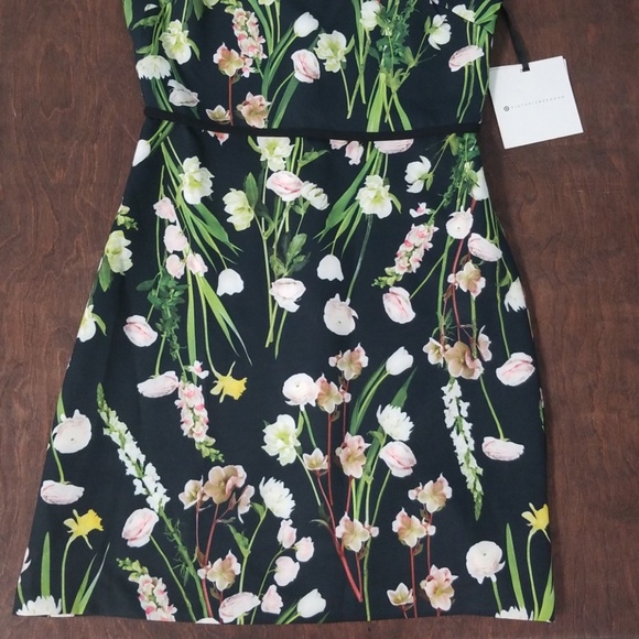 🎁NWT Victoria Beckham Floral Scuba Dress - Picture 5 of 8